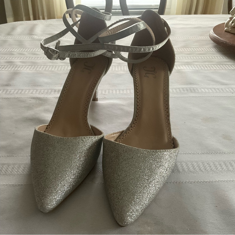 Journee Collection Luella  Silver Heels with Glitter Finish